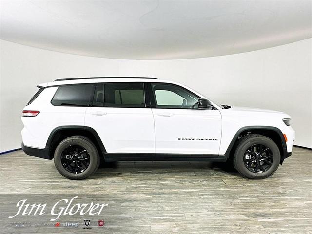 Photo of 2025 Bright White Clearcoat Jeep Grand Cherokee L