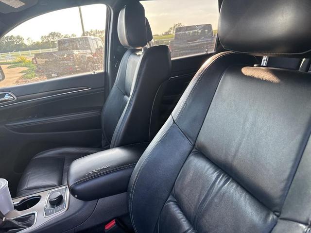 Photo of 2016 Brilliant Black Crystal Pearlcoat Jeep Grand Cherokee