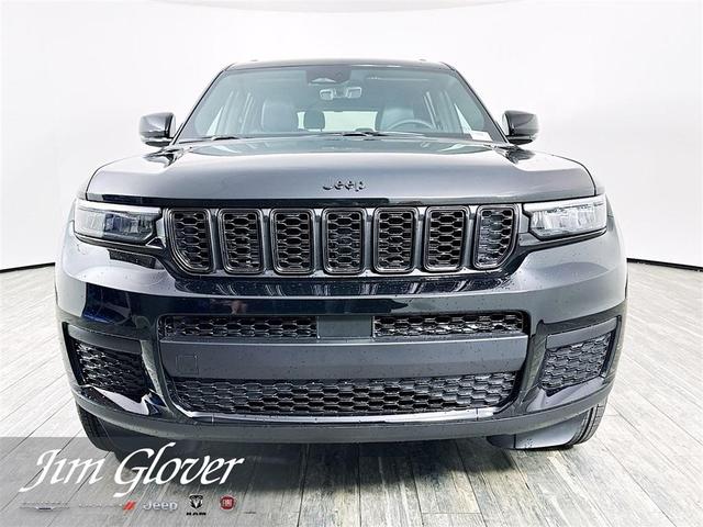 Photo of 2025 Diamond Black Jeep Grand Cherokee L
