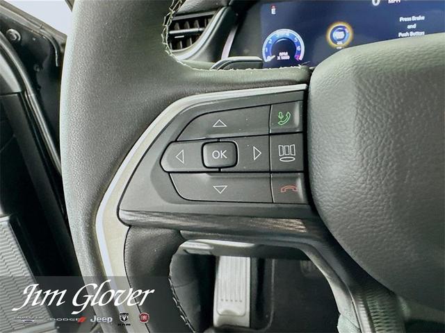 Photo of 2025 Diamond Black Jeep Grand Cherokee L