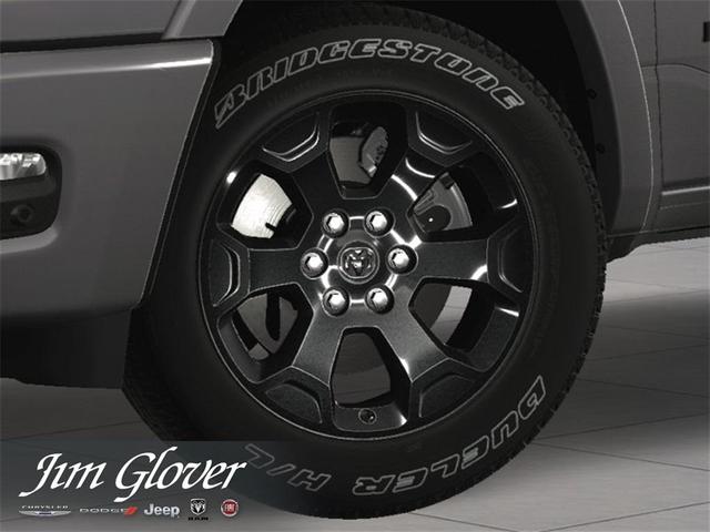 Photo of 2025 Granite Crystal Clearcoat Metallic RAM 1500