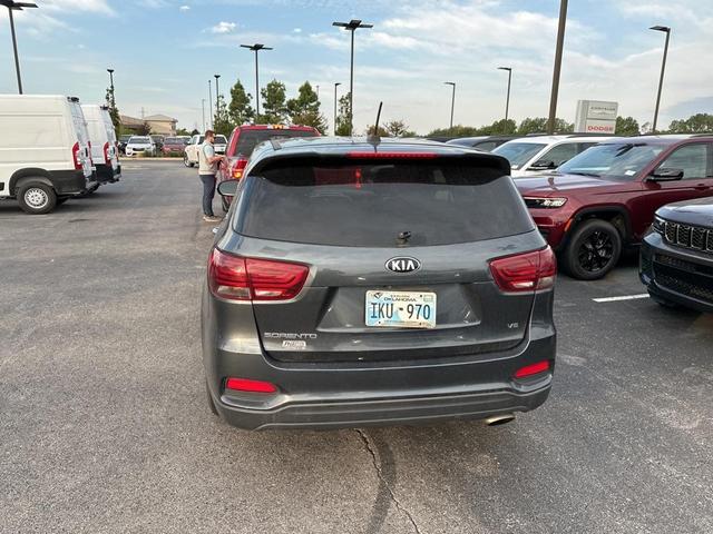 Photo of 2020 Gravity Gray Kia Sorento
