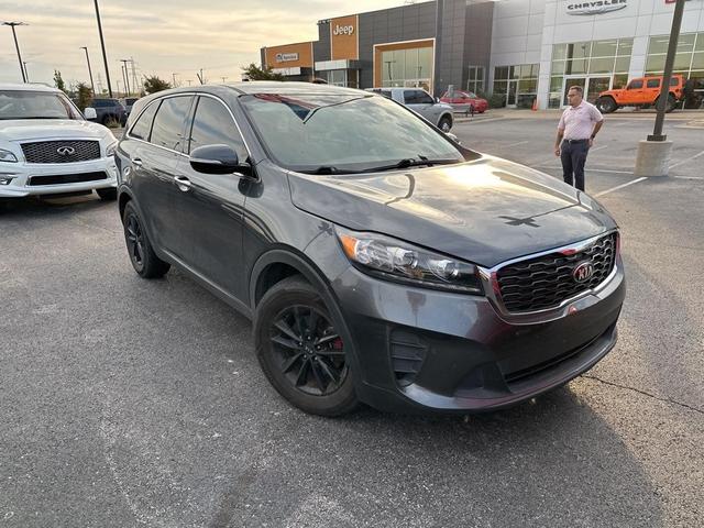 Photo of 2020 Gravity Gray Kia Sorento