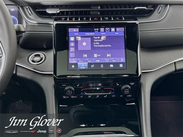Photo of 2025 Diamond Black Jeep Grand Cherokee L