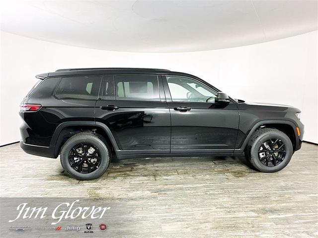 Photo of 2025 Diamond Black Jeep Grand Cherokee L