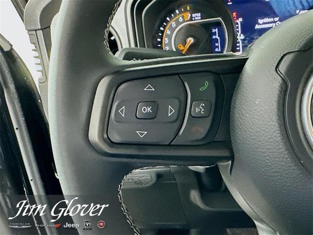 Photo of 2025 Black Clearcoat Jeep Gladiator