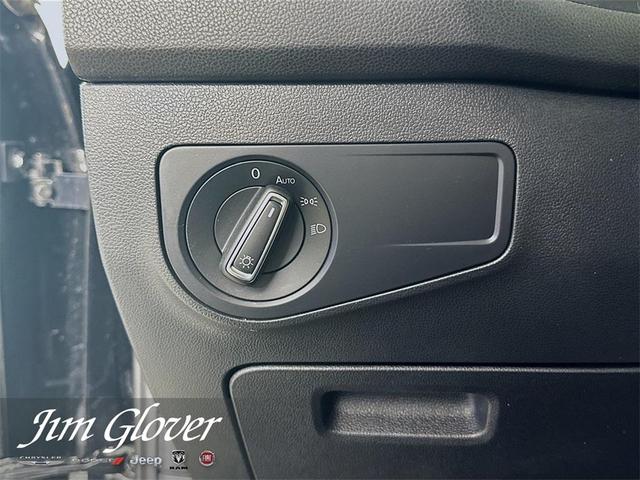 Photo of 2022 Deep Black Pearl Effect Volkswagen Tiguan
