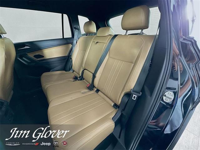 Photo of 2022 Deep Black Pearl Effect Volkswagen Tiguan