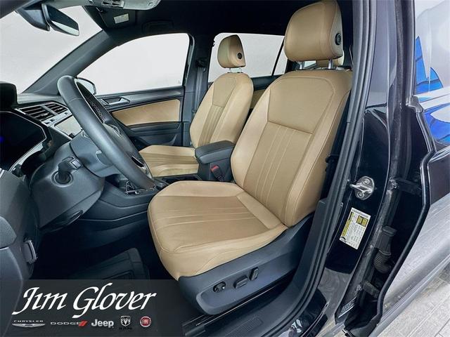 Photo of 2022 Deep Black Pearl Effect Volkswagen Tiguan