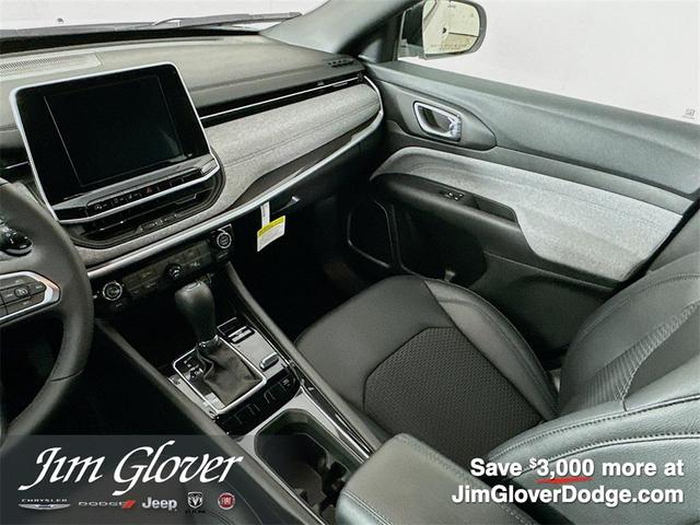 Photo of 2025 Bright White Clearcoat Jeep Compass
