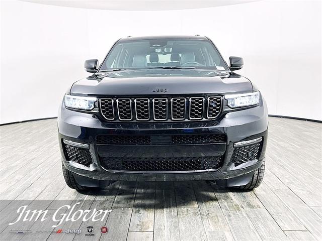 Photo of 2025 Diamond Black Jeep Grand Cherokee L