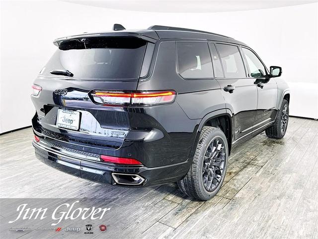 Photo of 2025 Diamond Black Jeep Grand Cherokee L
