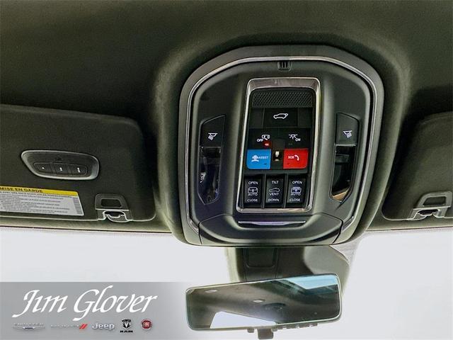 Photo of 2025 Diamond Black Jeep Grand Cherokee L