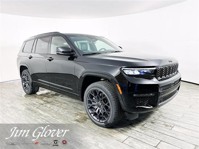 Photo of 2025 Diamond Black Jeep Grand Cherokee L