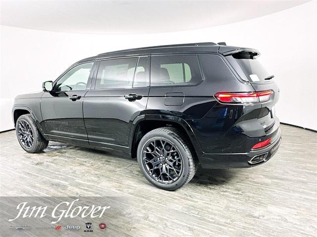 Photo of 2025 Diamond Black Jeep Grand Cherokee L