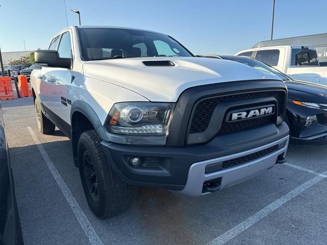 Photo of 2016 Bright White Clearcoat RAM 1500
