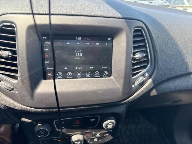 Photo of 2018 Redline Pearlcoat Jeep Compass