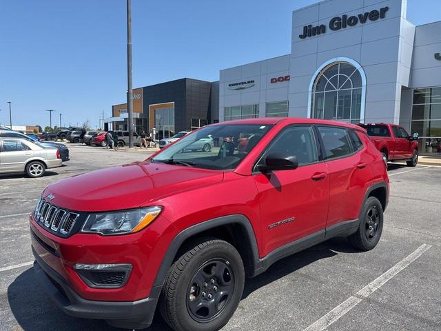 Photo of 2018 Redline Pearlcoat Jeep Compass