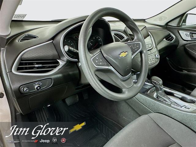 Photo of 2022 Mineral Gray Metallic Chevrolet Malibu
