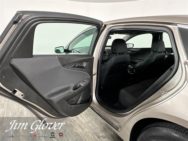 Photo of 2022 Mineral Gray Metallic Chevrolet Malibu