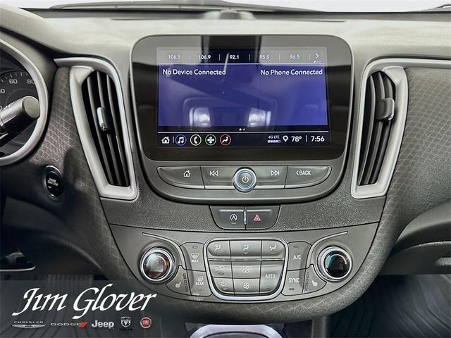 Photo of 2022 Mineral Gray Metallic Chevrolet Malibu