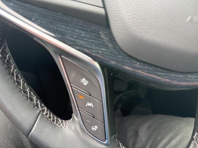Photo of 2025 Stellar Black Metallic Cadillac XT5