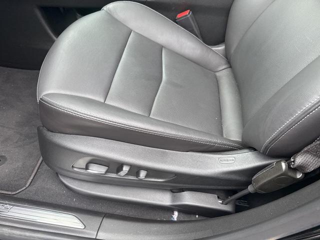 Photo of 2025 Stellar Black Metallic Cadillac XT5