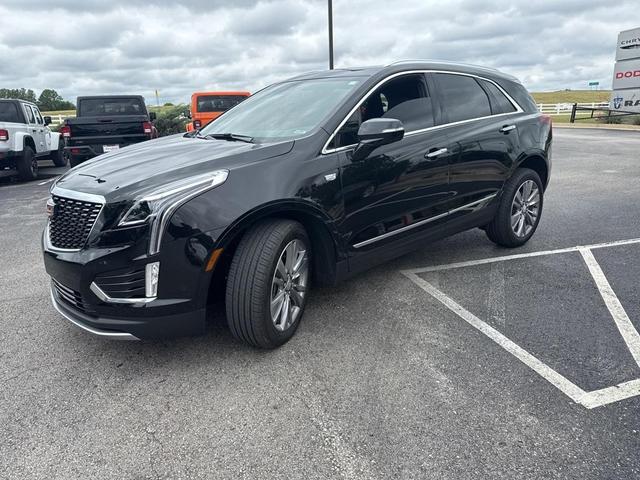 Photo of 2025 Stellar Black Metallic Cadillac XT5