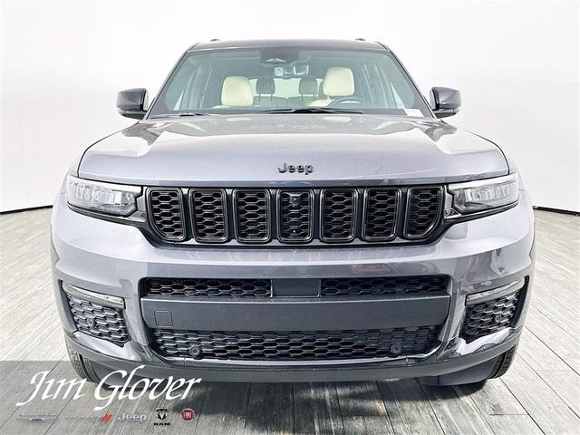 Photo of 2025 Metallic Jeep Grand Cherokee L