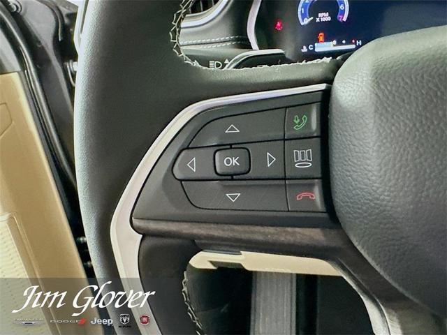 Photo of 2025 Metallic Jeep Grand Cherokee L