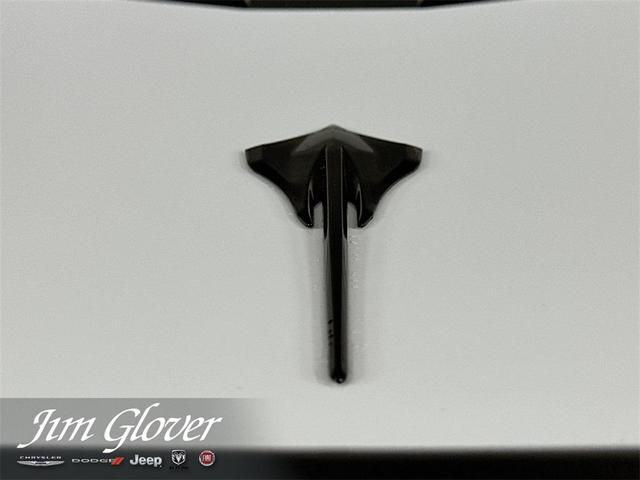 Photo of 2025 Arctic White Chevrolet Corvette