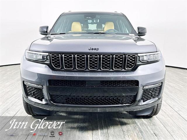 Photo of 2025 Metallic Jeep Grand Cherokee L