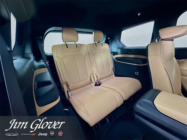 Photo of 2025 Metallic Jeep Grand Cherokee L