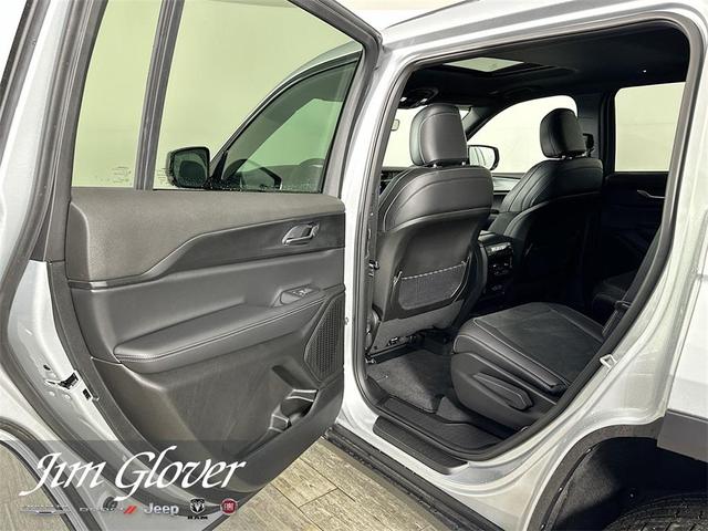 Photo of 2025 Silver Zynith Jeep Grand Cherokee L
