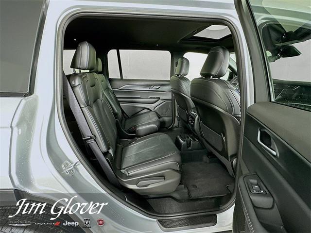Photo of 2025 Silver Zynith Jeep Grand Cherokee L
