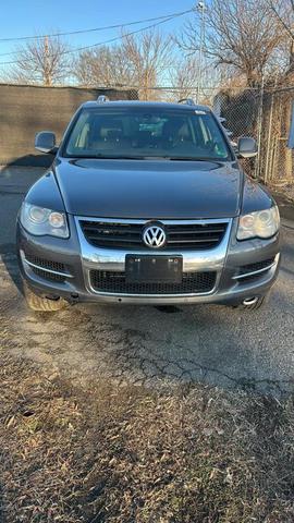 2008 Volkswagen Touareg 2