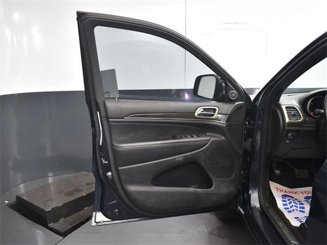 Photo of 2014 Maximum Steel Metallic Clearcoat Jeep Grand Cherokee