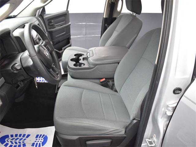 Photo of 2014 Bright Silver Metallic Clearcoat RAM 1500