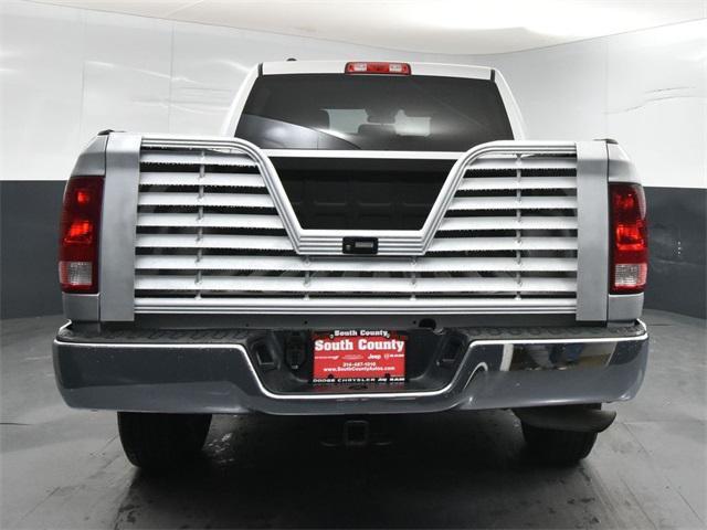 Photo of 2014 Bright Silver Metallic Clearcoat RAM 1500