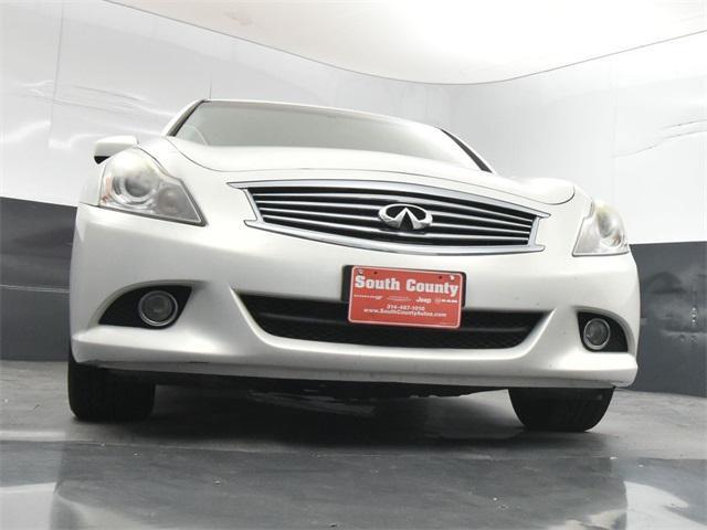 Photo of 2013 Moonlight White INFINITI G37x