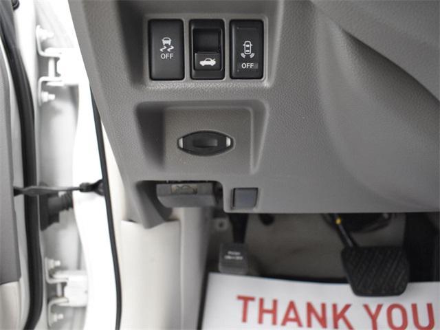 Photo of 2013 Moonlight White INFINITI G37x