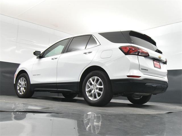 Photo of 2024 Summit White Chevrolet Equinox