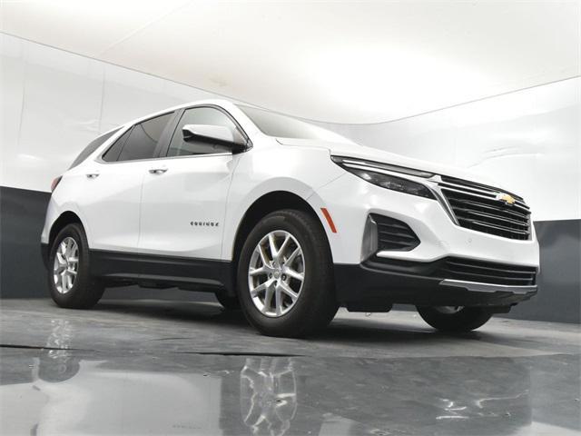 Photo of 2024 Summit White Chevrolet Equinox