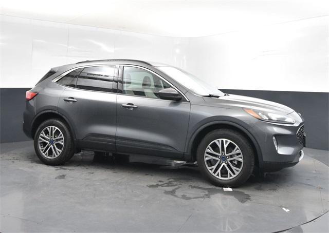 Photo of 2021 Carbonized Gray Metallic Ford Escape