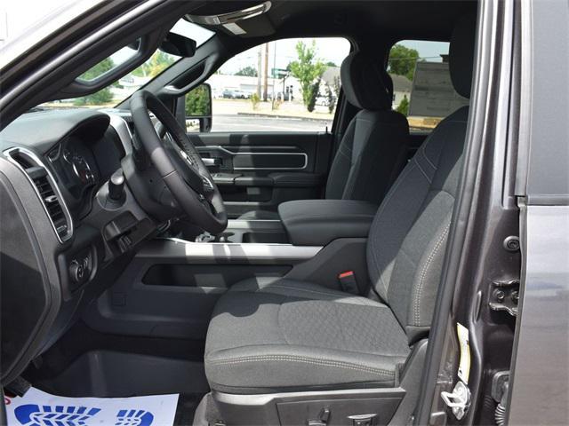 Photo of 2025 Granite Crystal Metallic Clearcoat RAM 2500
