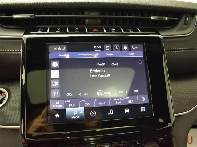 Photo of 2025 Diamond Black Crystal Pearlcoat Jeep Grand Cherokee