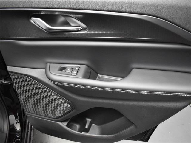 Photo of 2025 Diamond Black Crystal Pearlcoat Jeep Grand Cherokee