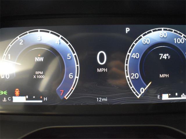Photo of 2025 Diamond Black Crystal Pearlcoat Jeep Grand Cherokee
