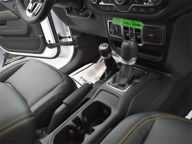 Photo of 2025 Bright White Clearcoat Jeep Wrangler