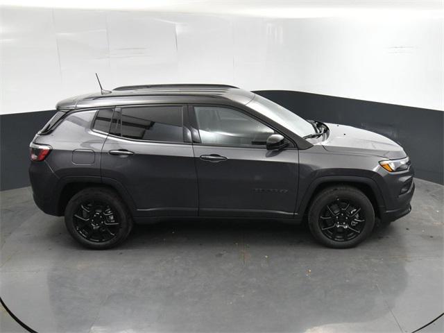 Photo of 2024 Baltic Gray Metallic Clearcoat Jeep Compass